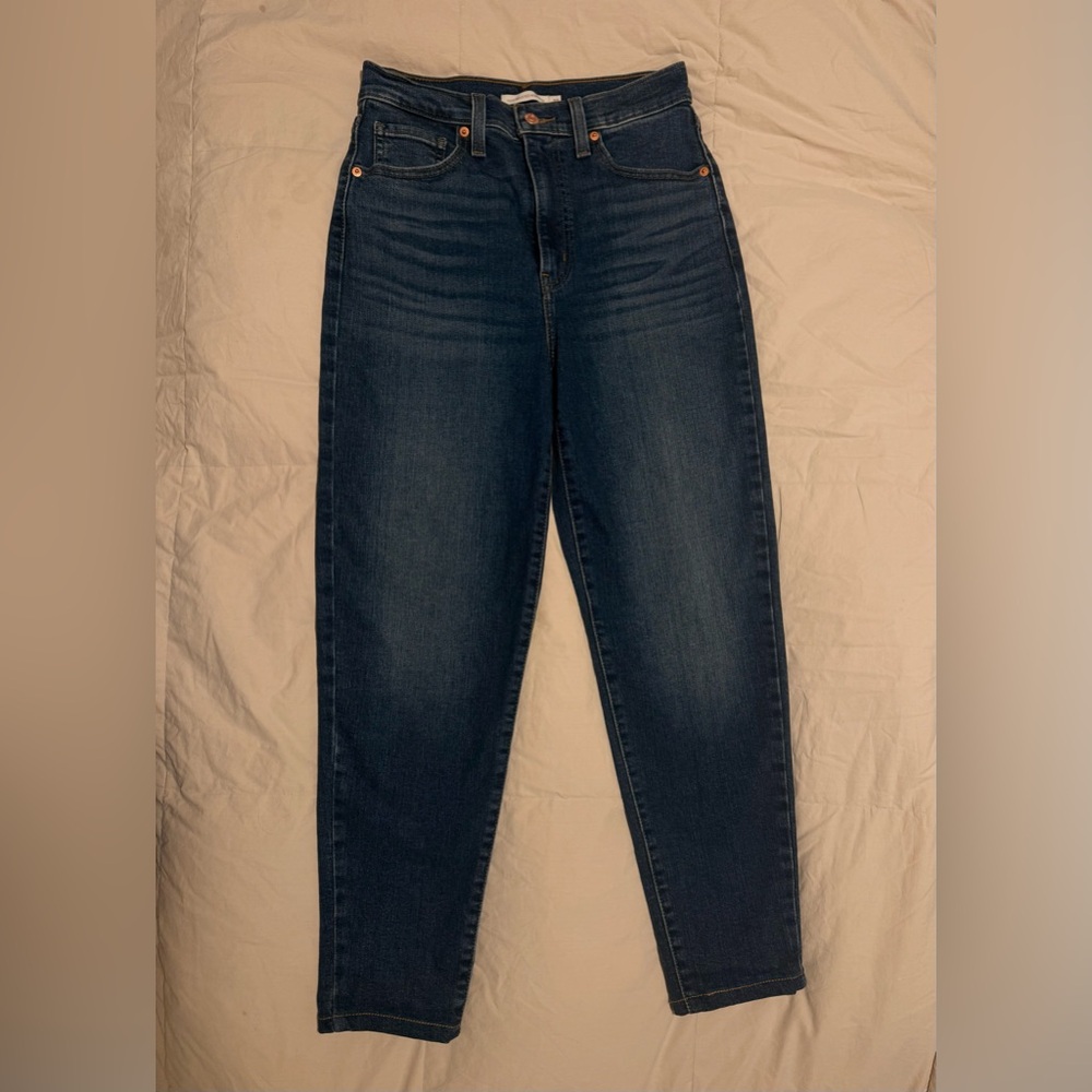 Levi’s high waisted mom jean size 27